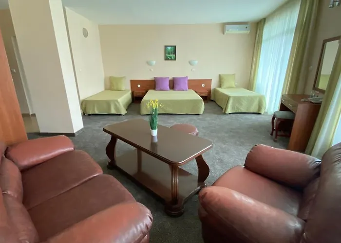 L&b- Free Parking ساني بيتش