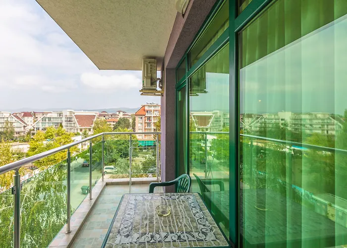 L&b- Free Parking فندق