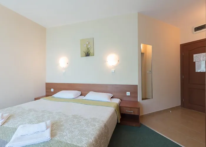 L&b- Free Parking 3*