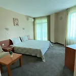 L&b- Free Parking Hotel