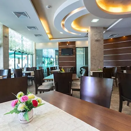 L&b- Free Parking Hotell