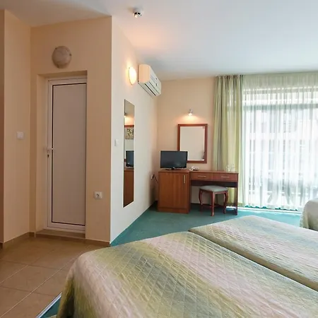 L&b- Free Parking Hotell