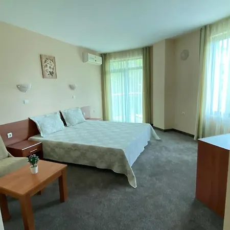 L&b- Free Parking Hotel