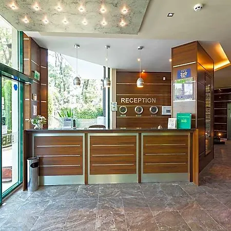 L&b- Free Parking فندق