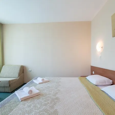 L&b- Free Parking Szálloda 3*