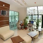 L&b- Free Parking 3*