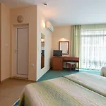 L&b- Free Parking Otel Sunny Beach