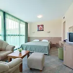 L&b- Free Parking 3*