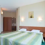 L&b- Free Parking Otel