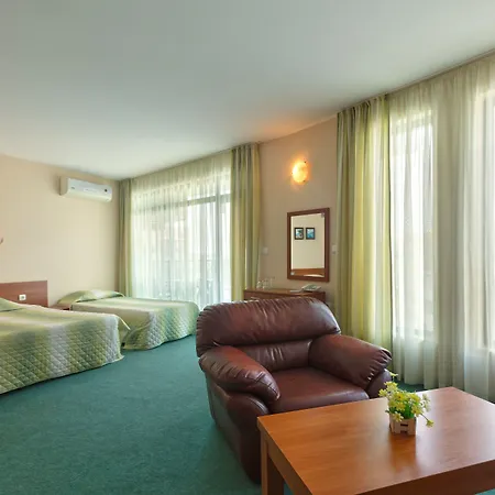 L&b- Free Parking 3* Napospart